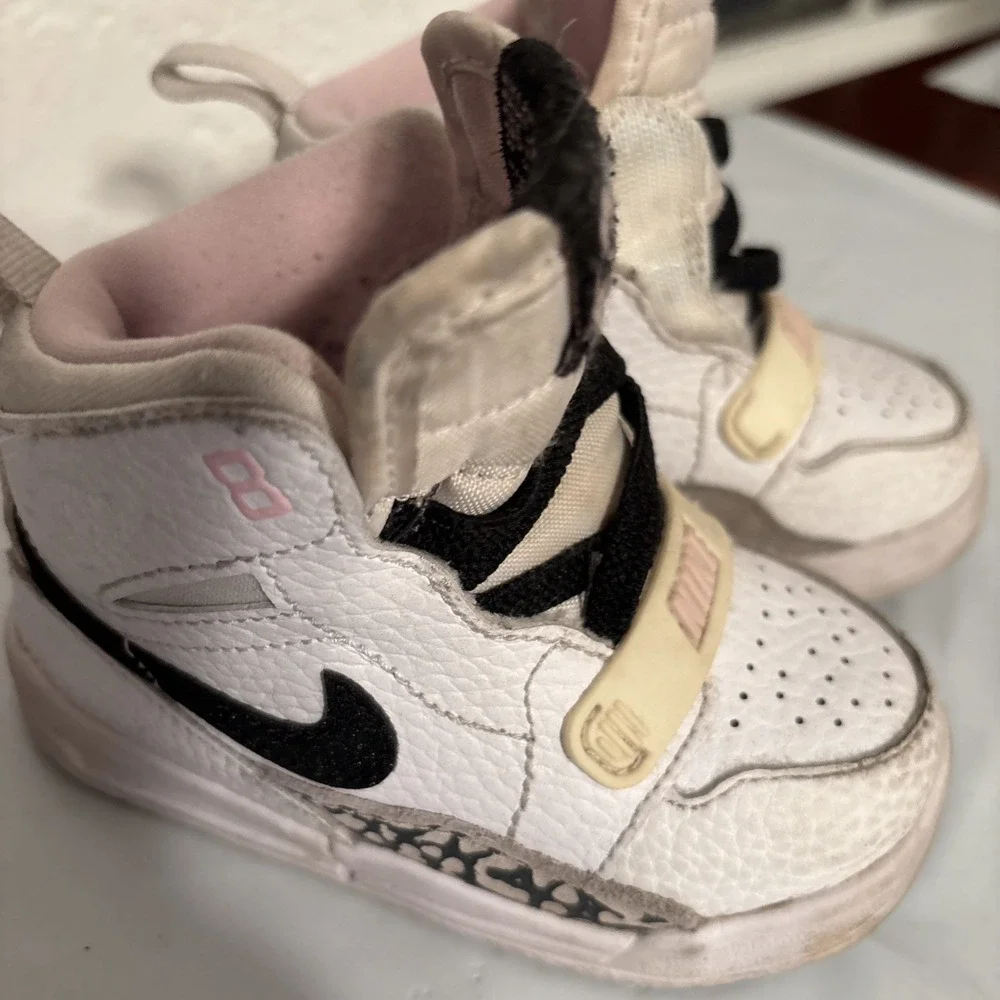 Nike Jordan Shoes‎ Kids Size 6